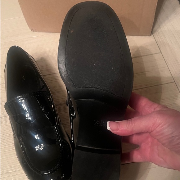 Zara Glossy Black Loafers - Picture 4 of 4